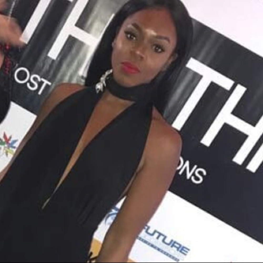 Meet your Posher, Ebby